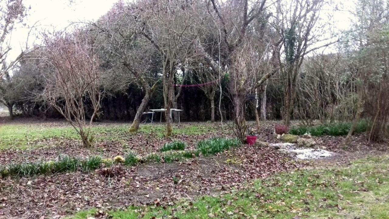 Bed and Breakfast Domaine Pastel Besson Esterno foto