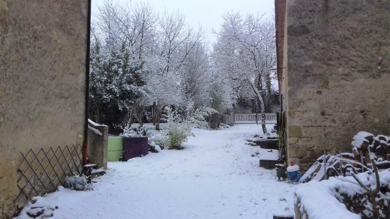 Bed and Breakfast Domaine Pastel Besson Esterno foto